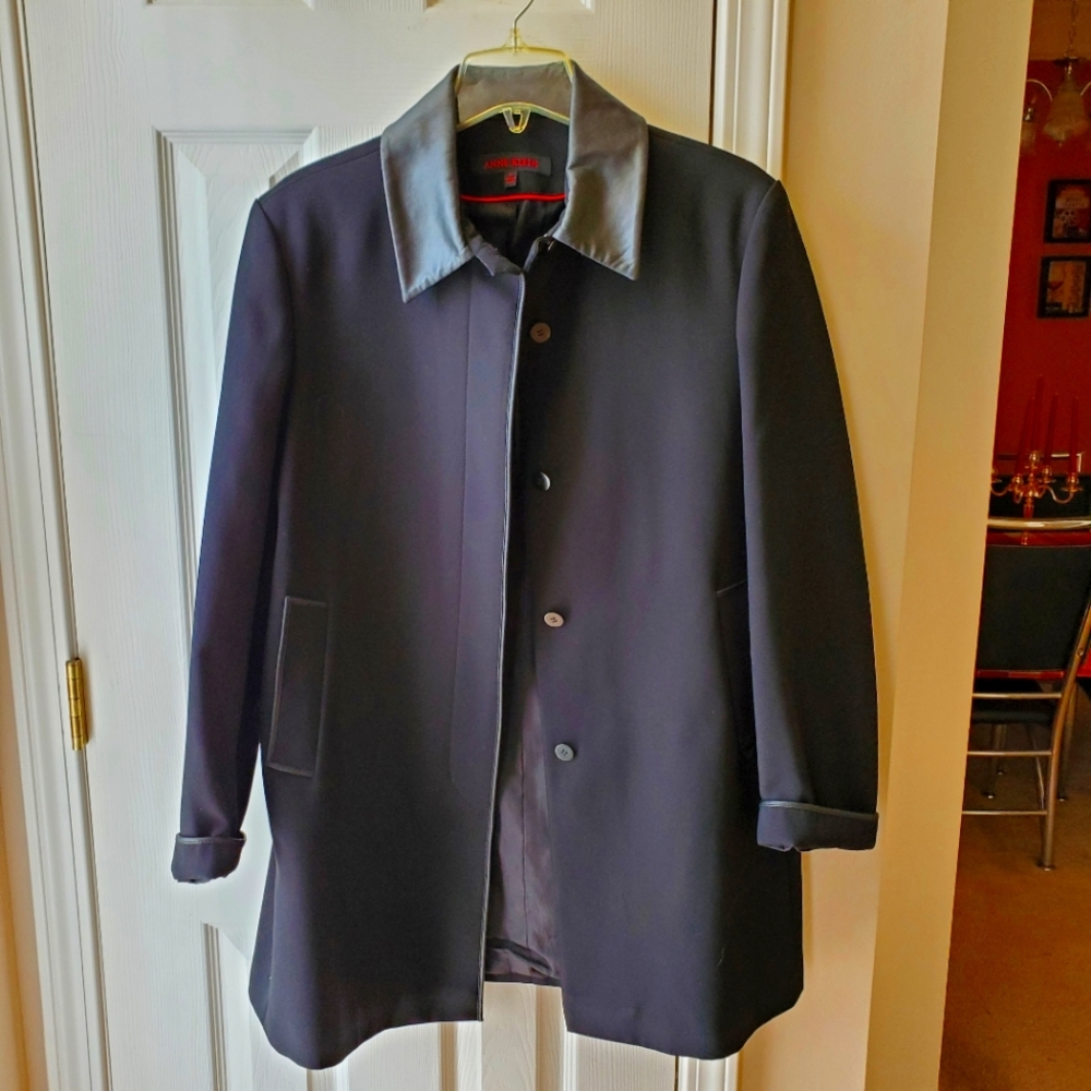 Anne Klein dress coat, Size L.